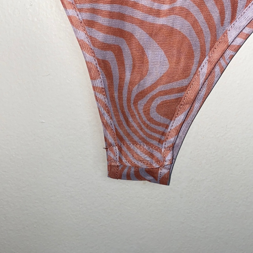 🐛Sheer Orange and Grey sleeveless bodysuit! - Picture 4 of 11